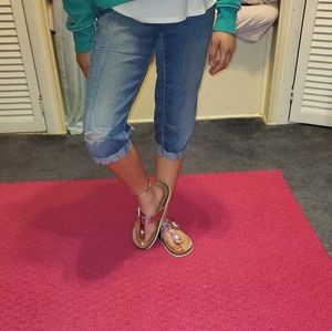 👖Girls size 12R distressed capris👖